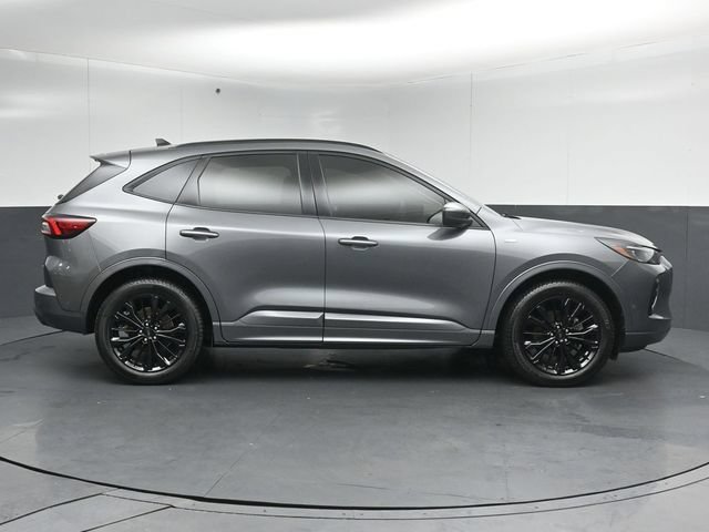 Certified 2023 Ford Escape ST-Line Elite w/ Premium Technology Package AWD/4WD image 8