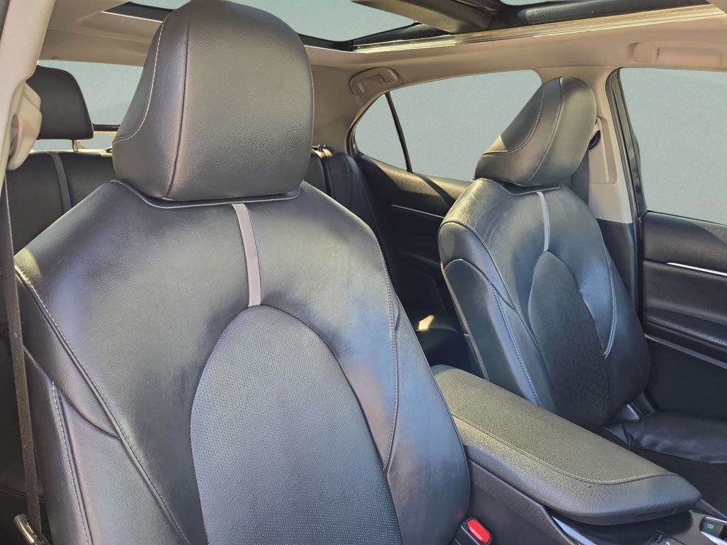 Used 2019 Toyota Camry XSE image 31