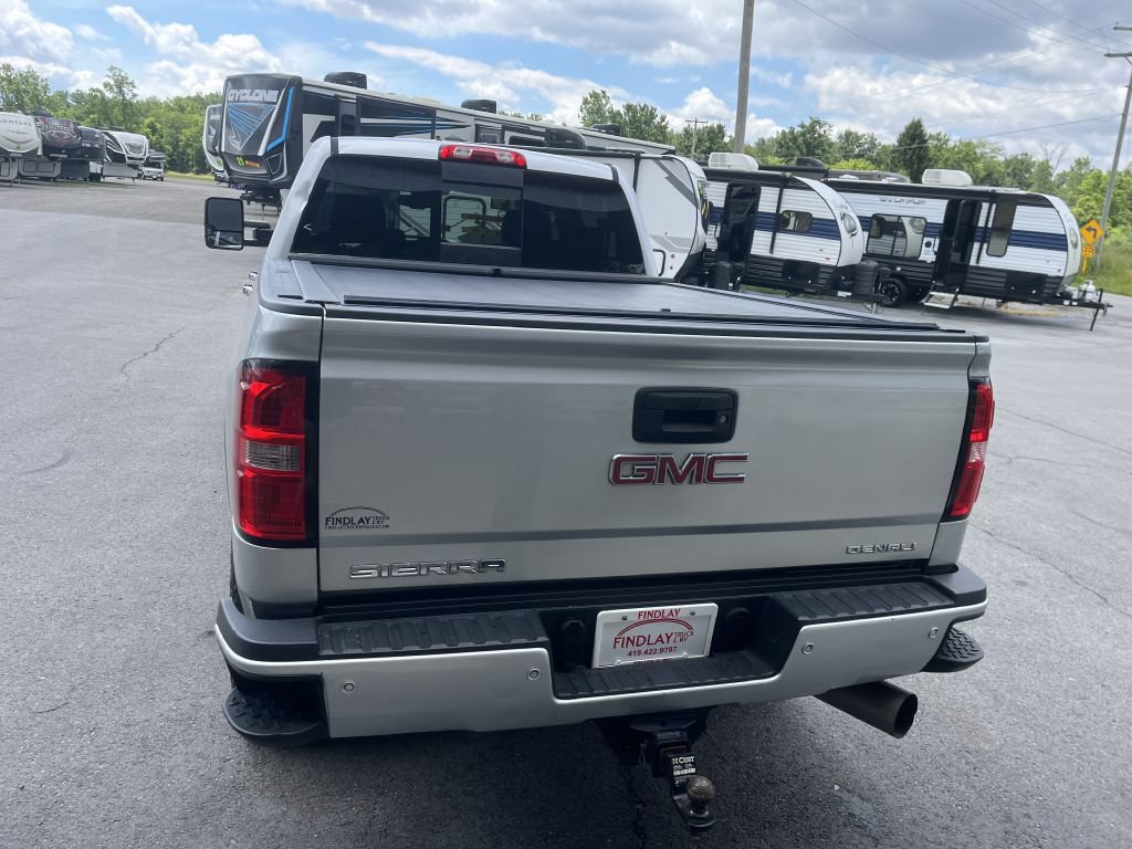 Used 2019 GMC Sierra 2500 Denali w/ Duramax Plus Package AWD/4WD image 11