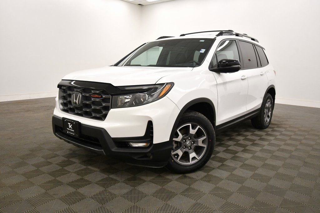 Certified 2022 Honda Passport TrailSport image 2