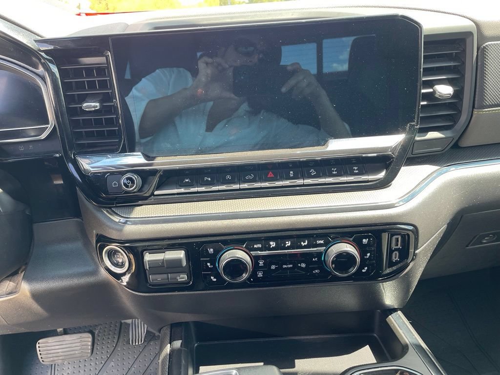Used 2024 Chevrolet Silverado 1500 ZR2 w/ Technology Package AWD/4WD image 19