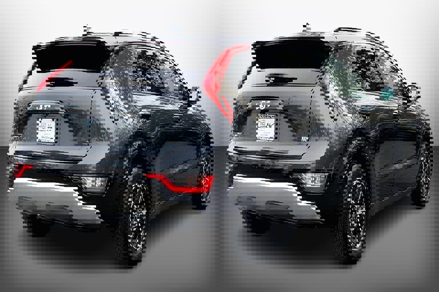 Used 2023 Kia Niro SX image 14