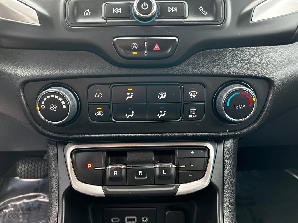 Used 2023 GMC Terrain SLE FWD image 19