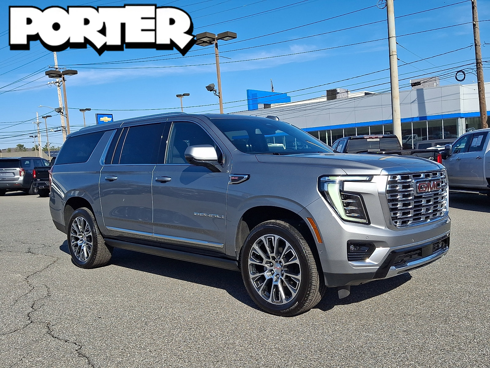 Used 2025 GMC Yukon XL Denali w/ Sun & Power Step Package image 1