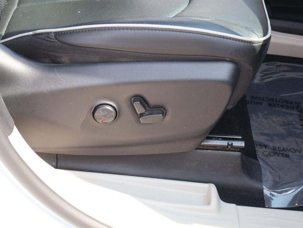 Used 2022 Chrysler Pacifica Limited FWD image 9