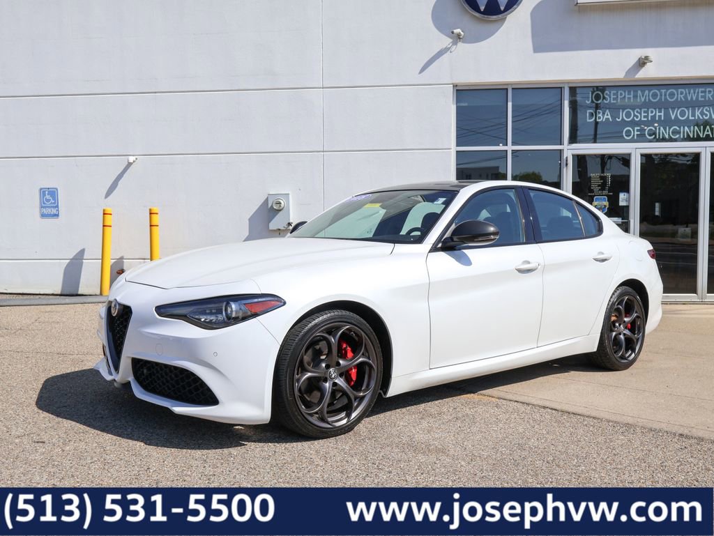 Used 2018 Alfa Romeo Giulia Ti Sport w/ Quick Order Package 22S Sport AWD/4WD image 1