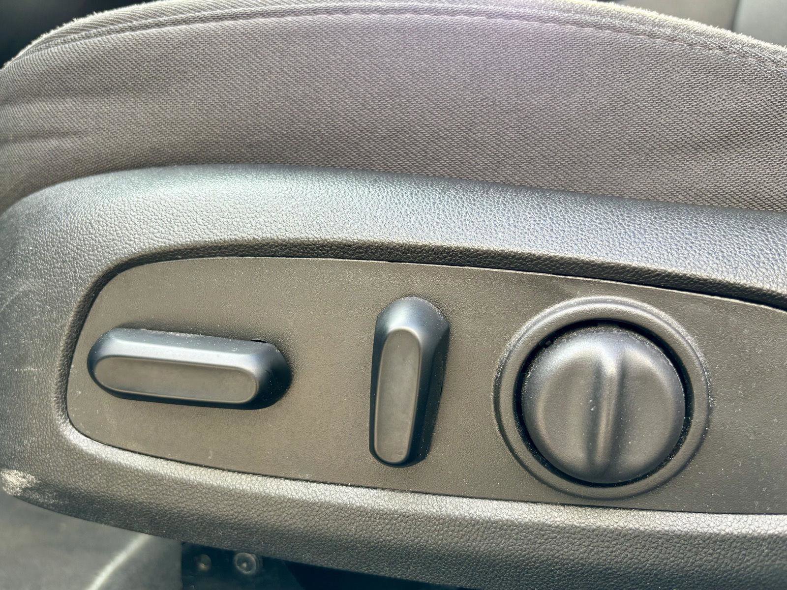 Used 2023 Chevrolet Malibu LT image 14