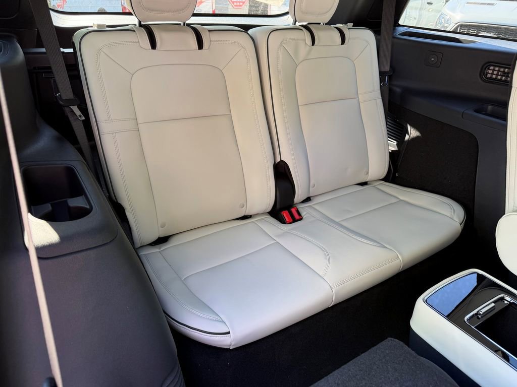 New 2026 Lincoln Aviator Black Label w/ Black Label Special Edition AWD/4WD image 18