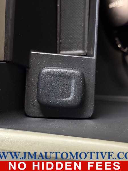 Used 2015 GMC Yukon Denali w/ Touring Package image 44