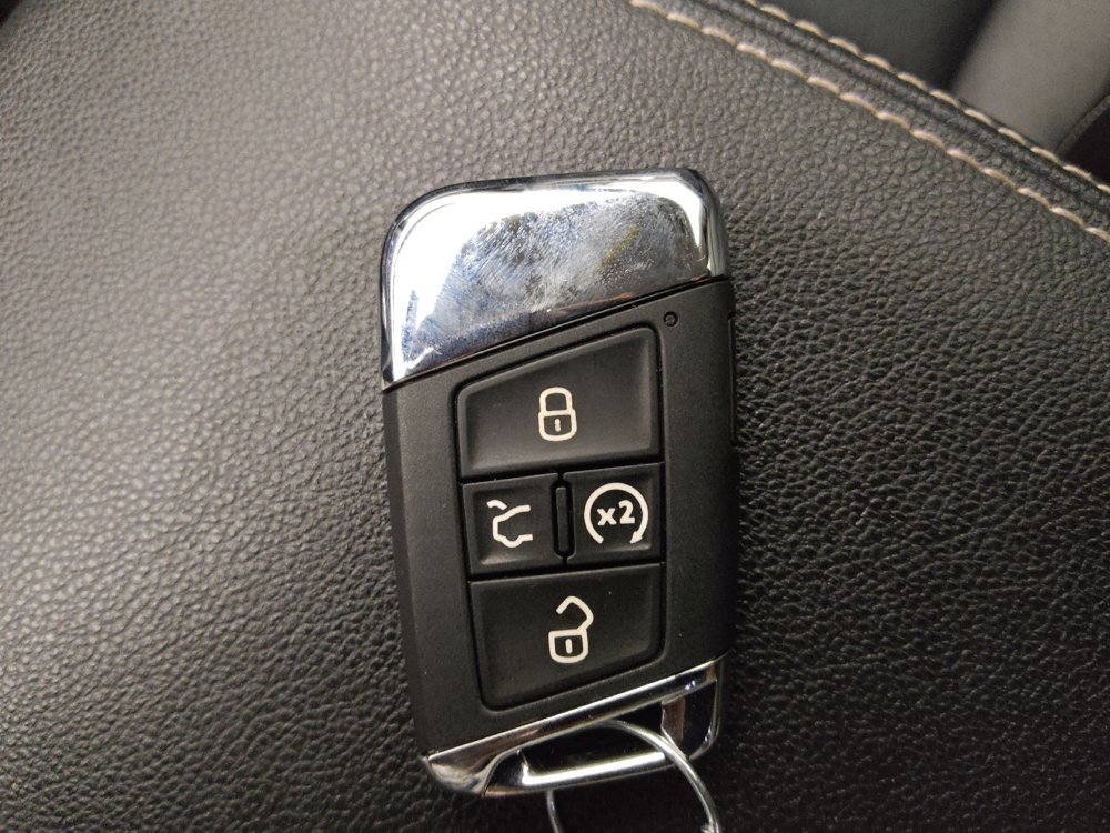 Used 2021 Volkswagen Atlas SE FWD image 32