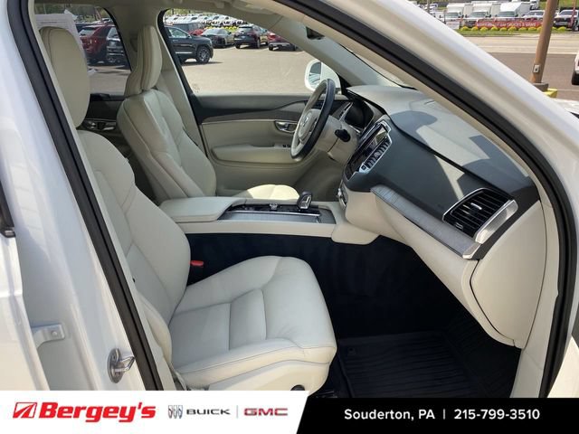 Used 2024 Volvo XC90 B6 Plus AWD/4WD image 32