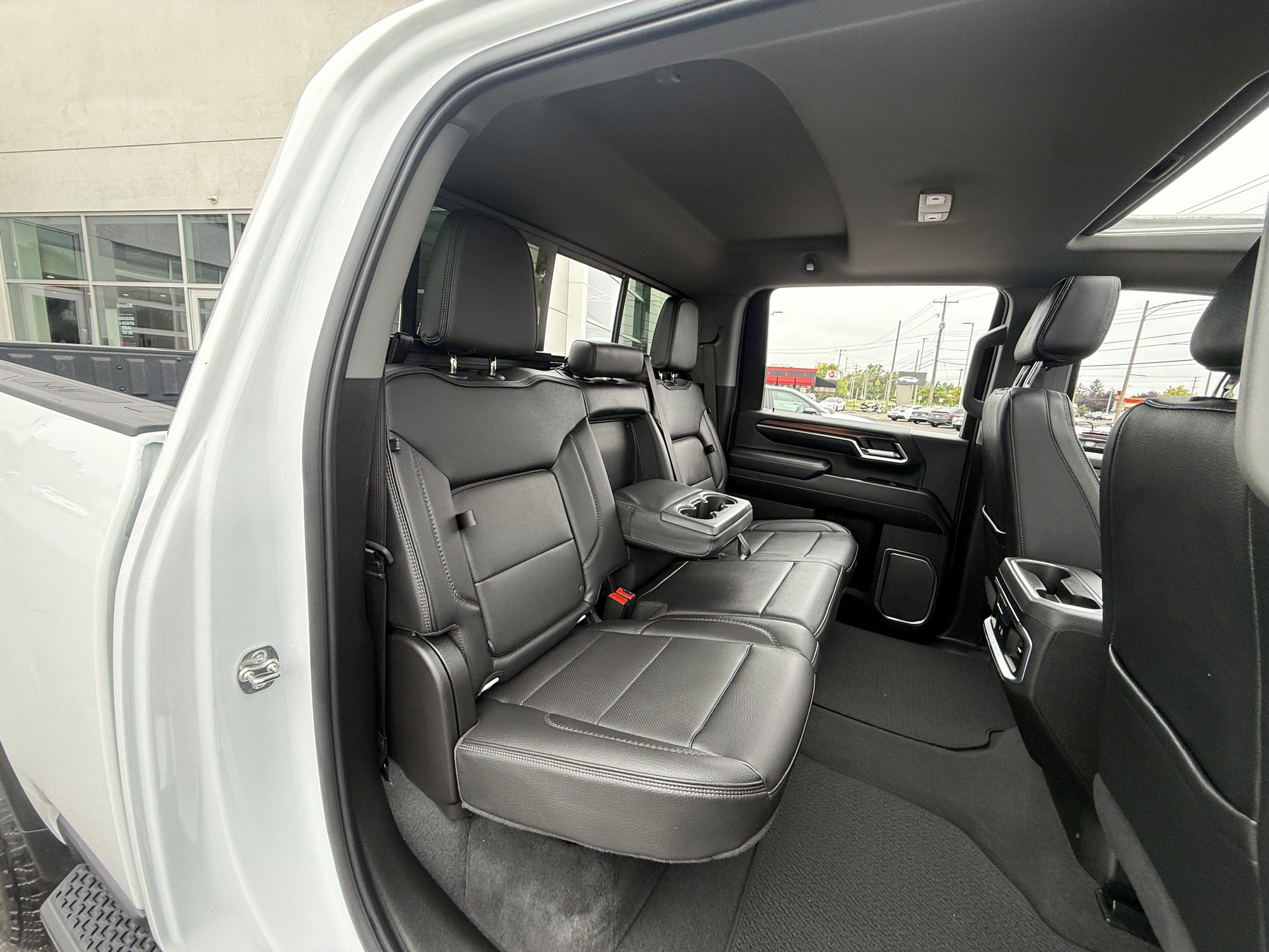 Used 2025 GMC Sierra 2500 Denali AWD/4WD image 30