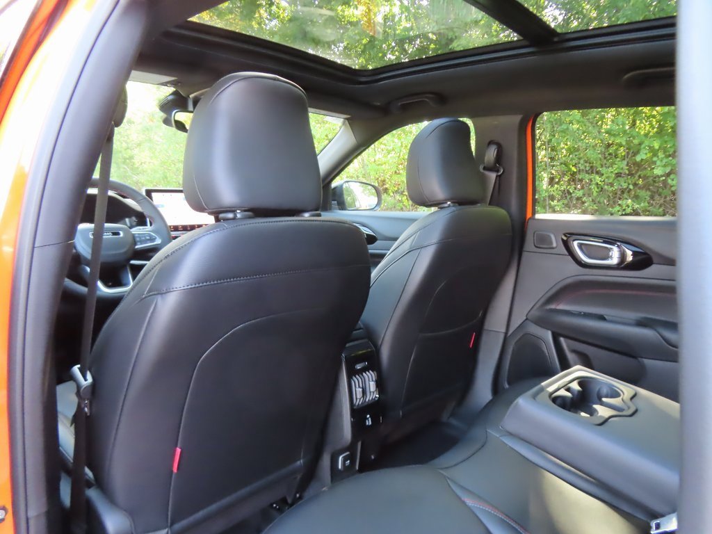 New 2026 Jeep Compass Trailhawk w/ Sun, Sound & Navigation Group image 26