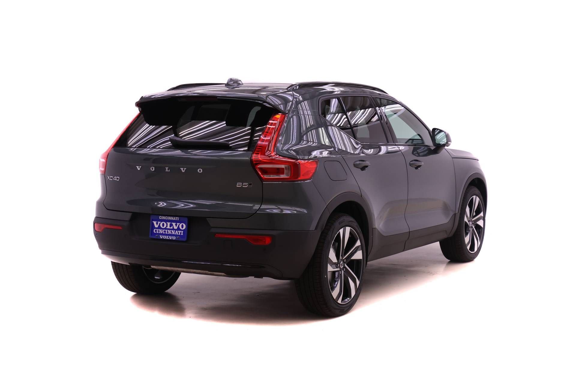 New 2026 Volvo XC40 B5 Ultra w/ Climate Package AWD/4WD image 4