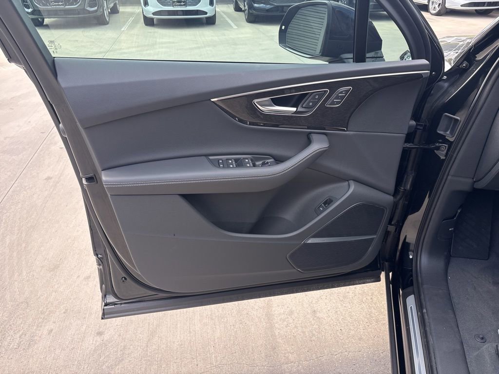 New 2026 Audi Q7 3.0T Premium Plus AWD/4WD image 10