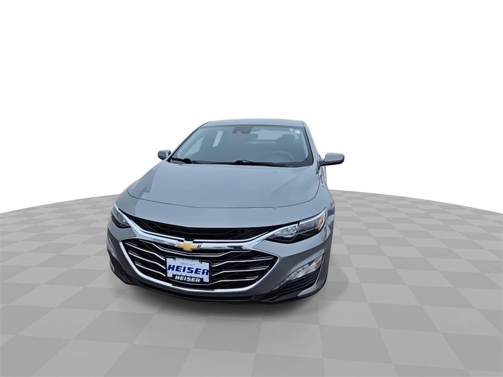 Used 2023 Chevrolet Malibu LT image 3