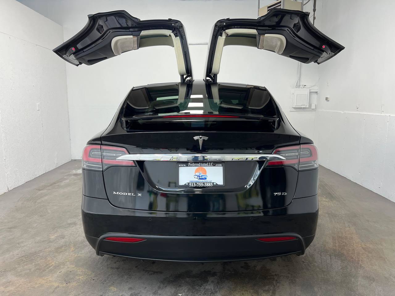 Used 2018 Tesla Model X 75D AWD/4WD image 11