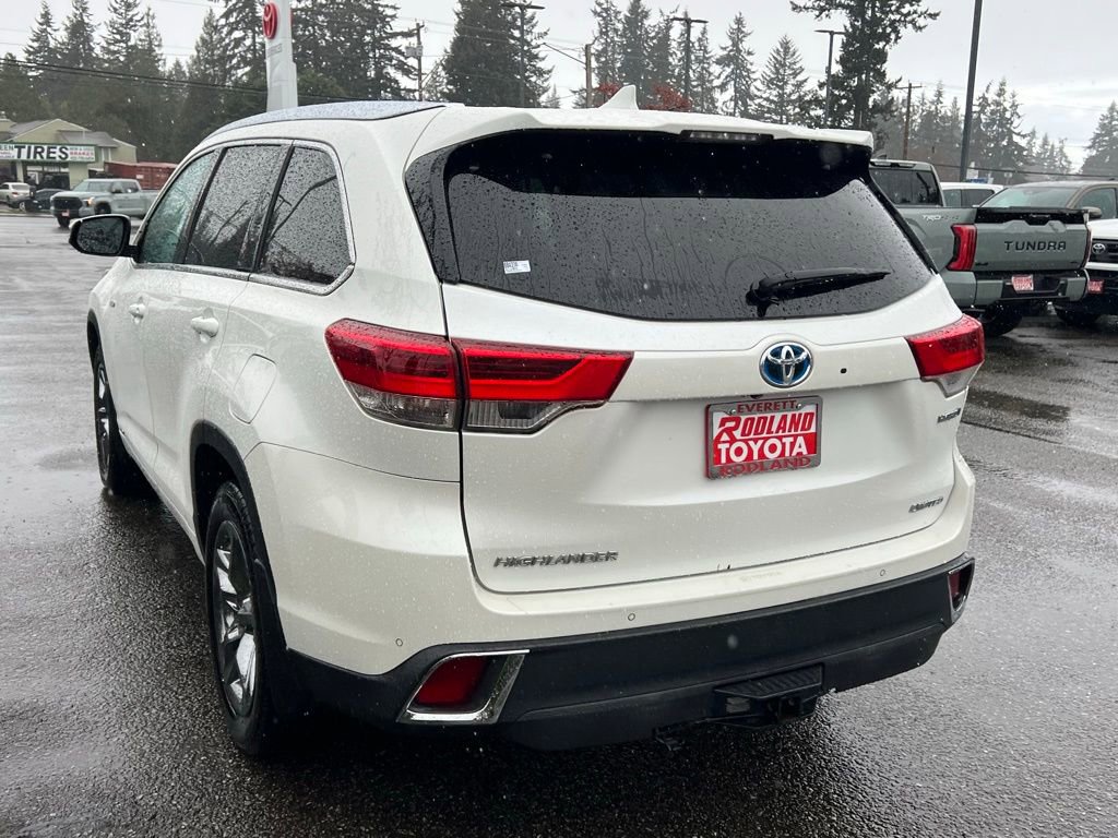 Used 2017 Toyota Highlander Limited Platinum image 9