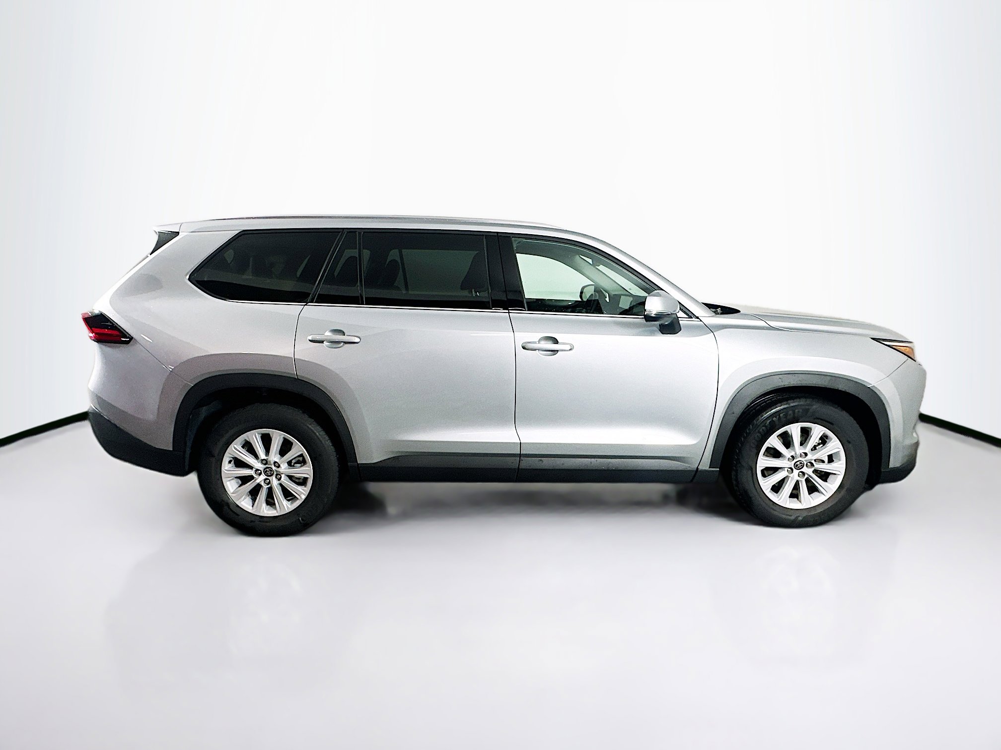 Used 2025 Toyota Grand Highlander FWD image 10