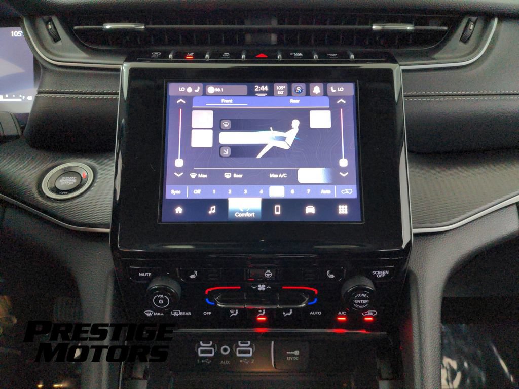 Used 2023 Jeep Grand Cherokee L Laredo w/ Luxury Tech Group I AWD/4WD image 19