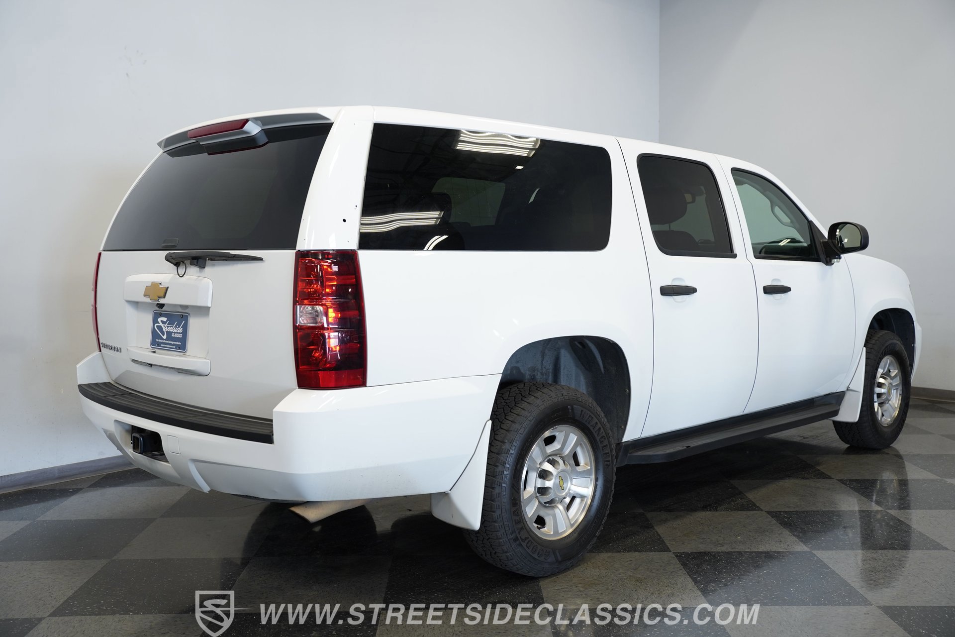 Used 2012 Chevrolet Suburban 2500 w/ Skid Plate Package image 12