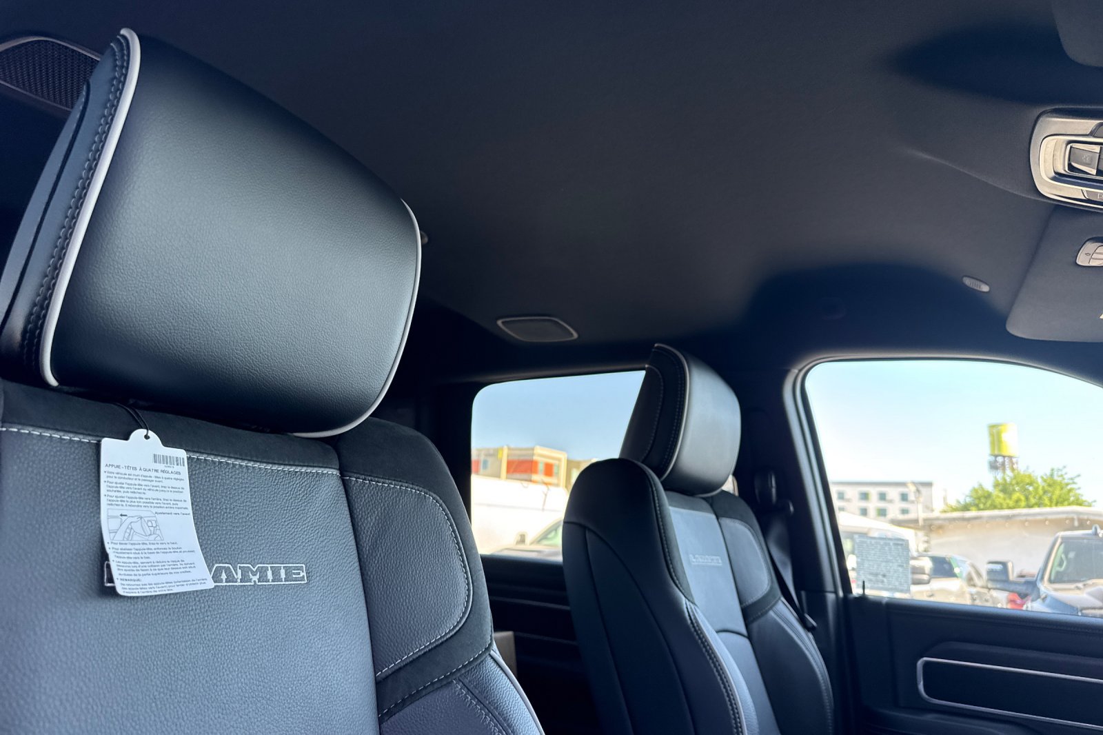 New 2026 RAM 2500 Laramie AWD/4WD image 15