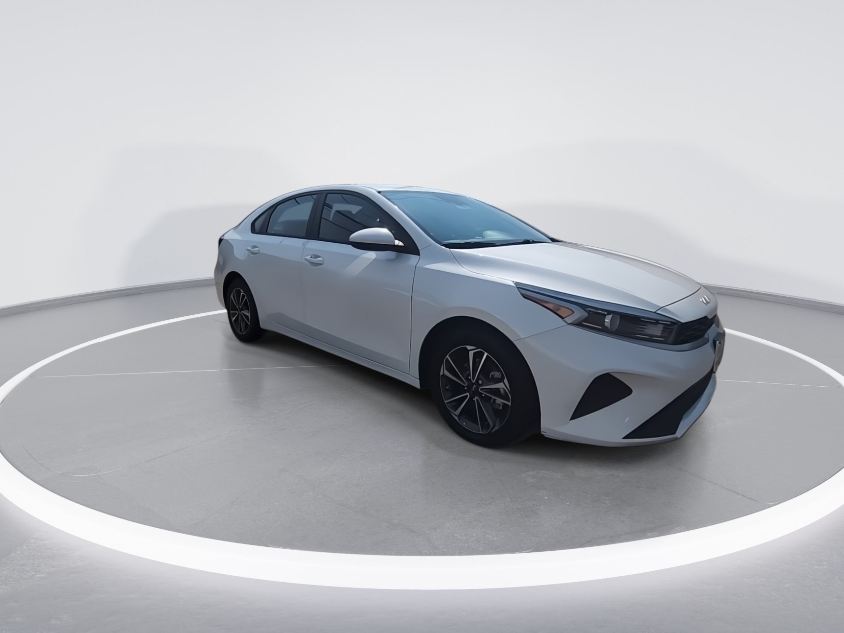 Used 2023 Kia Forte LXS FWD image 2