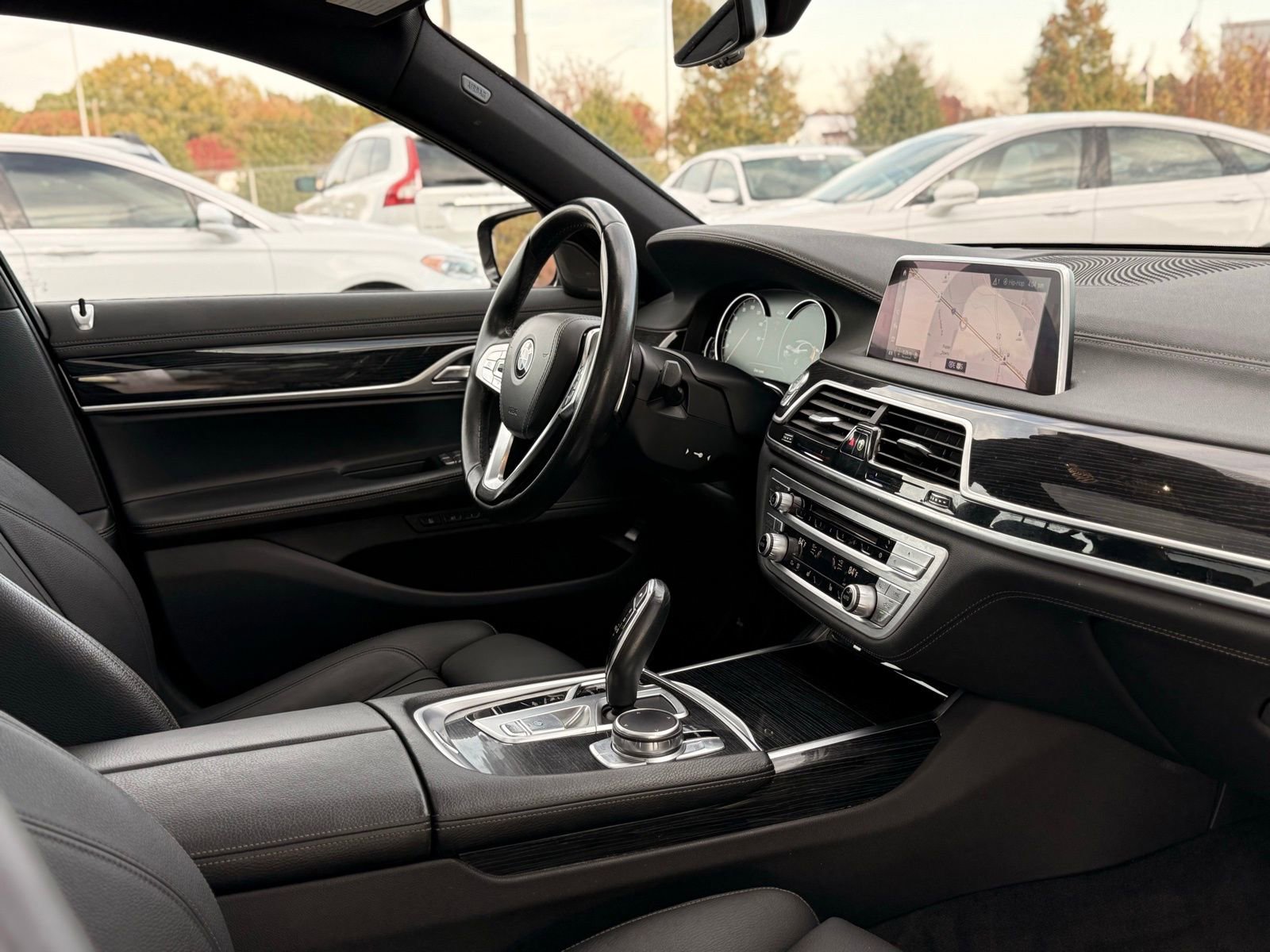 Used 2019 BMW 740i w/ M Sport Package image 30