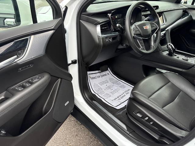 Used 2025 Cadillac XT5 Premium Luxury image 11