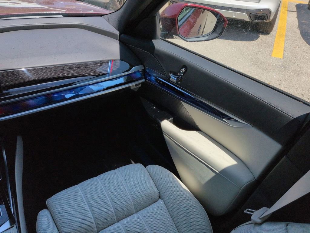 New 2026 BMW 740i RWD image 17