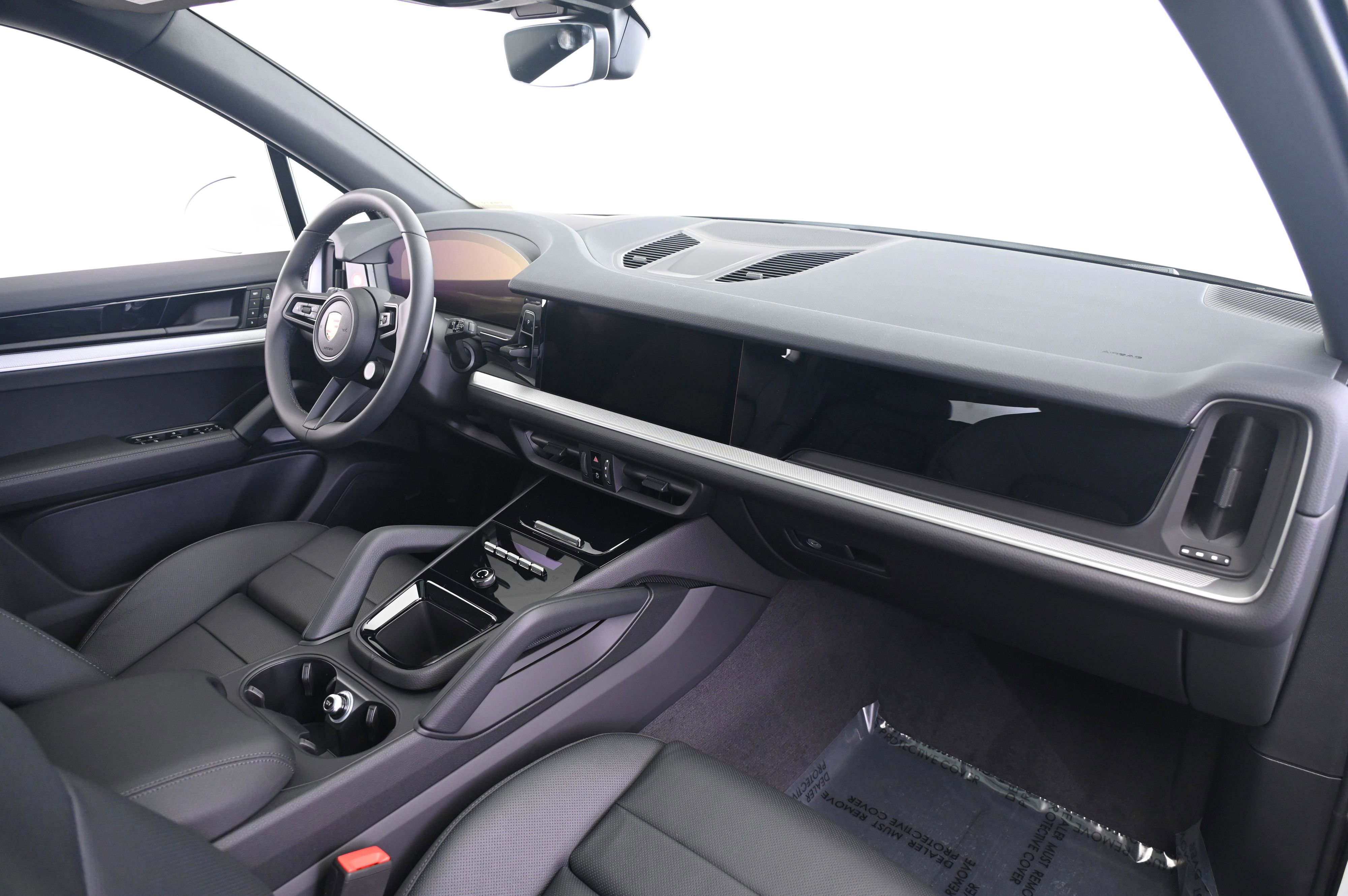 Certified 2025 Porsche Cayenne image 27