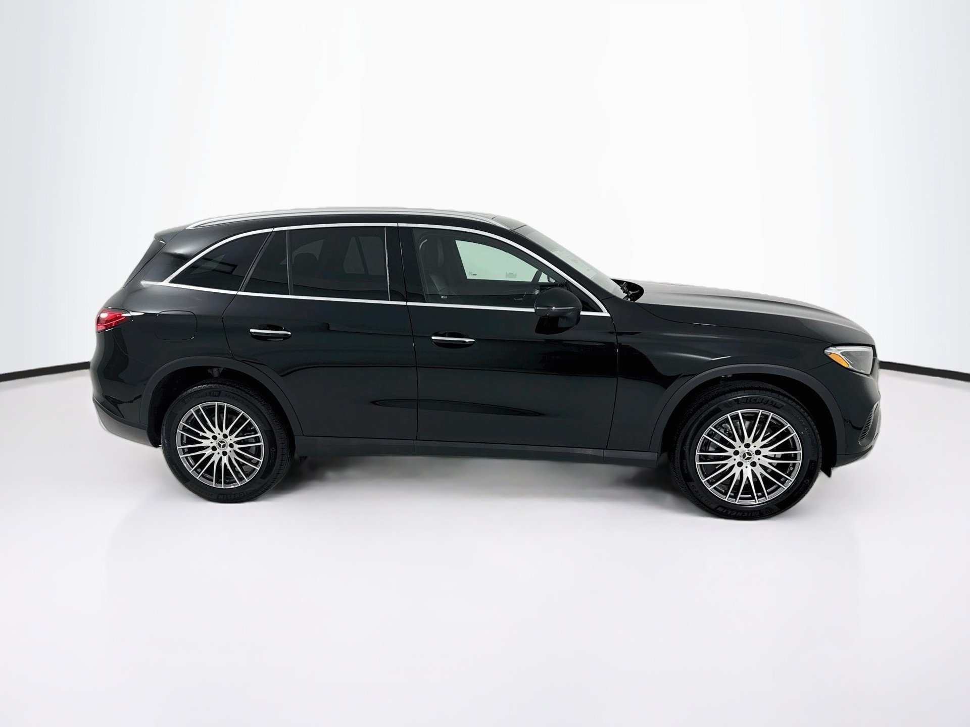 New 2027 Mercedes-Benz GLC 300 4MATIC image 9