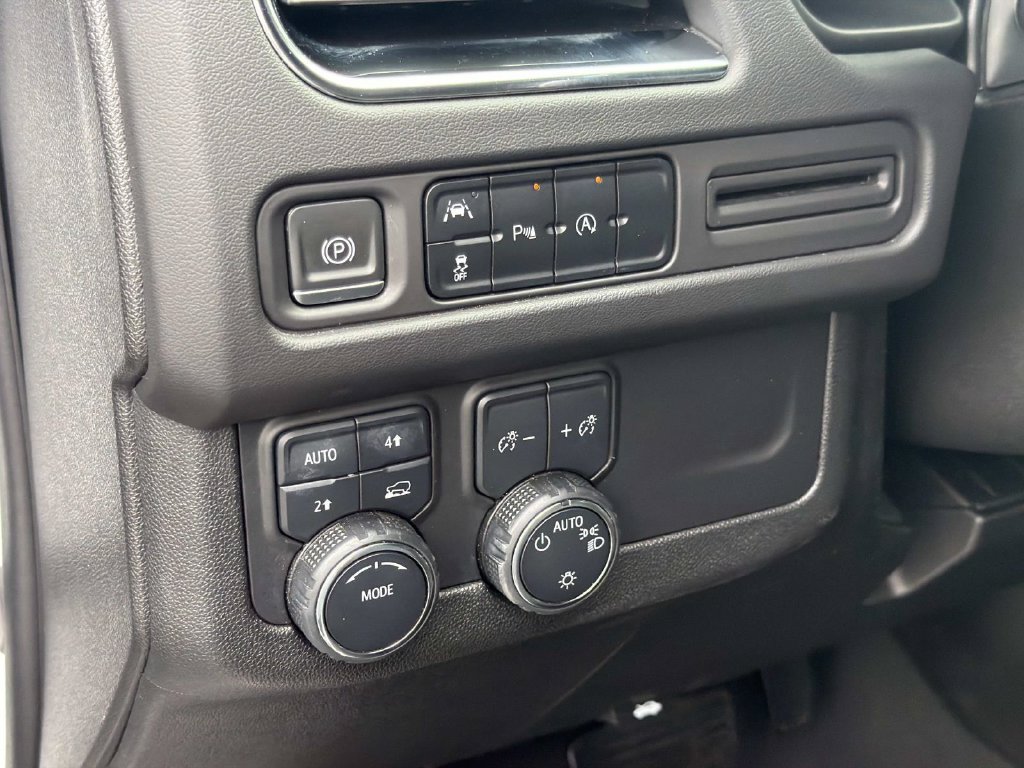 Used 2024 Chevrolet Suburban LT AWD/4WD image 26