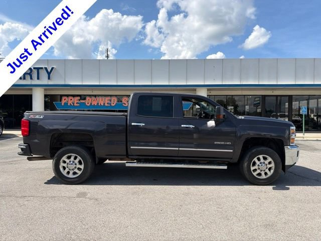 Used 2015 Chevrolet Silverado 2500 LTZ w/ LTZ Plus Package AWD/4WD image 2