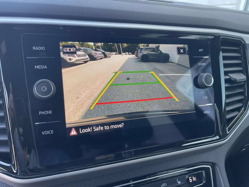 Certified 2022 Volkswagen Atlas Cross Sport SE FWD image 26
