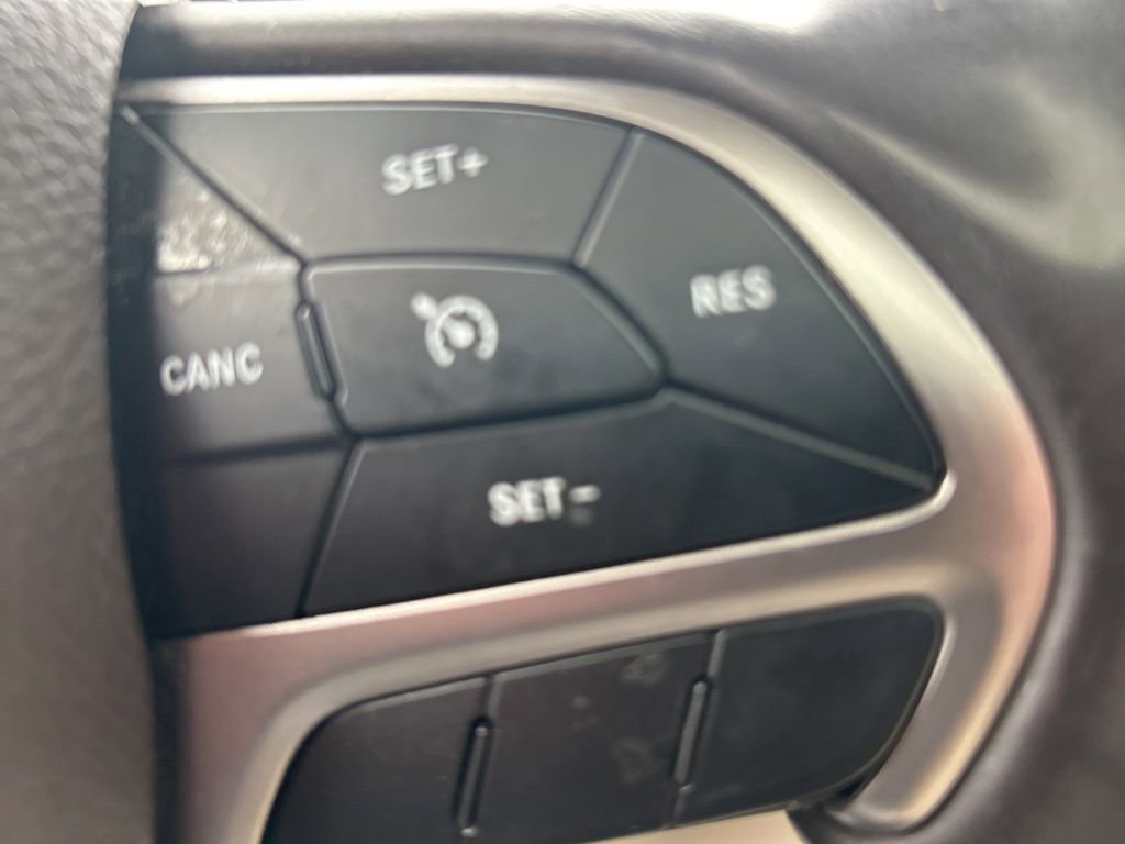 Used 2019 Jeep Grand Cherokee Overland image 20