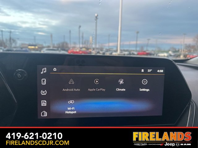 Used 2025 Chevrolet Trax LT image 21