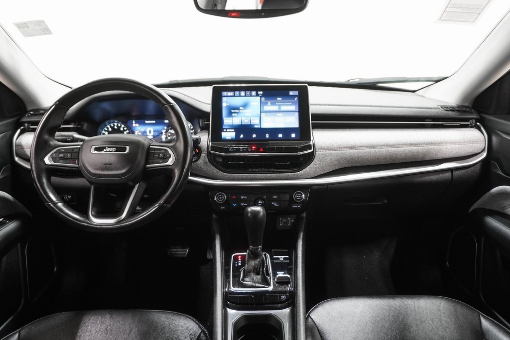 Used 2022 Jeep Compass Latitude image 13