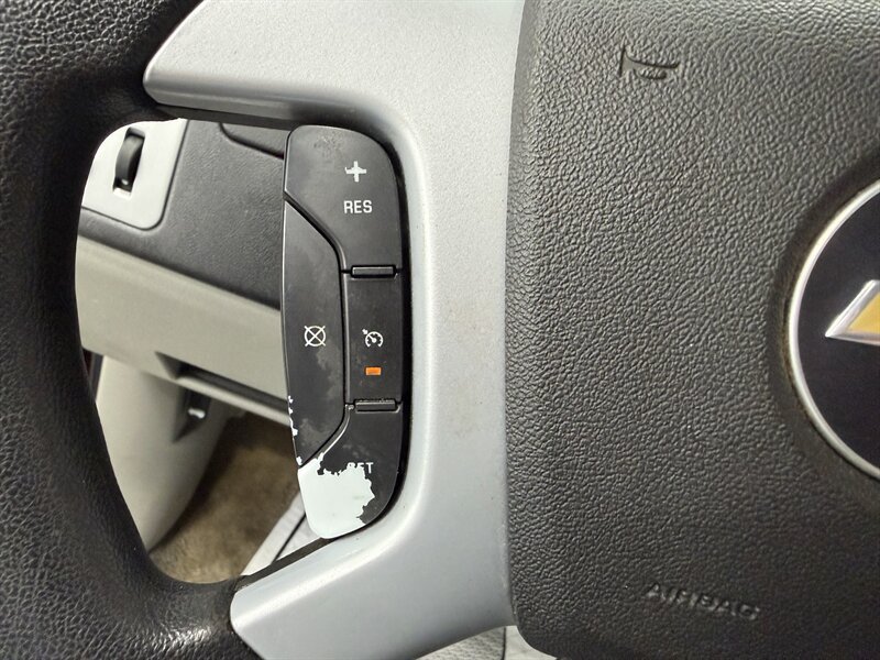 Used 2007 Chevrolet Equinox LS AWD/4WD image 9