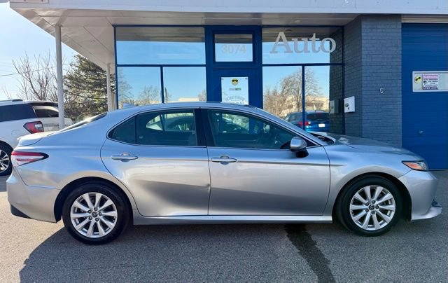 Used 2020 Toyota Camry LE FWD image 2
