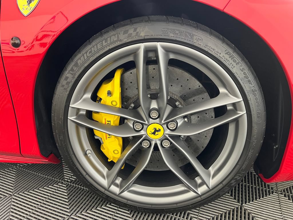 Used 2019 Ferrari 488 Spider RWD image 23