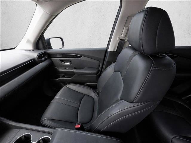 Used 2024 Honda Pilot Touring image 20