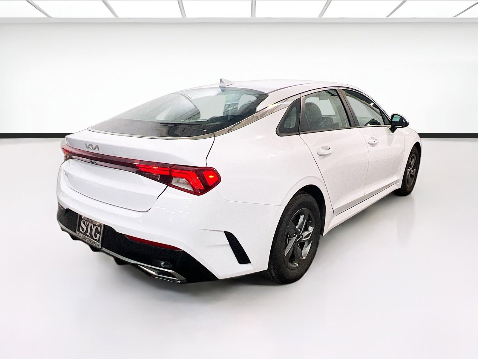 Used 2023 Kia K5 LXS FWD image 4