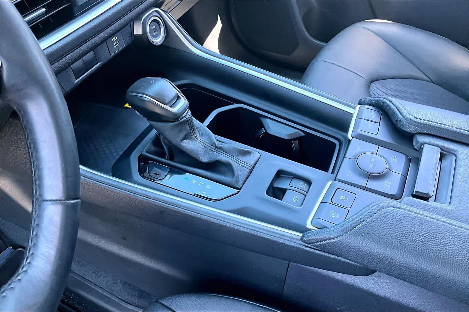 Certified 2024 Toyota Grand Highlander AWD image 16