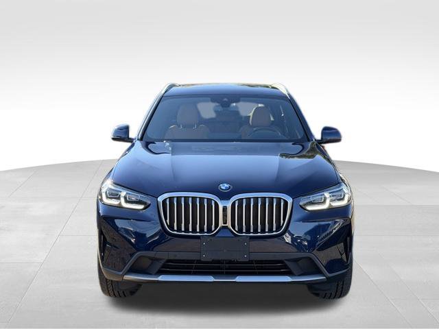 Used 2024 BMW X3 xDrive30i w/ Premium Package AWD/4WD image 2