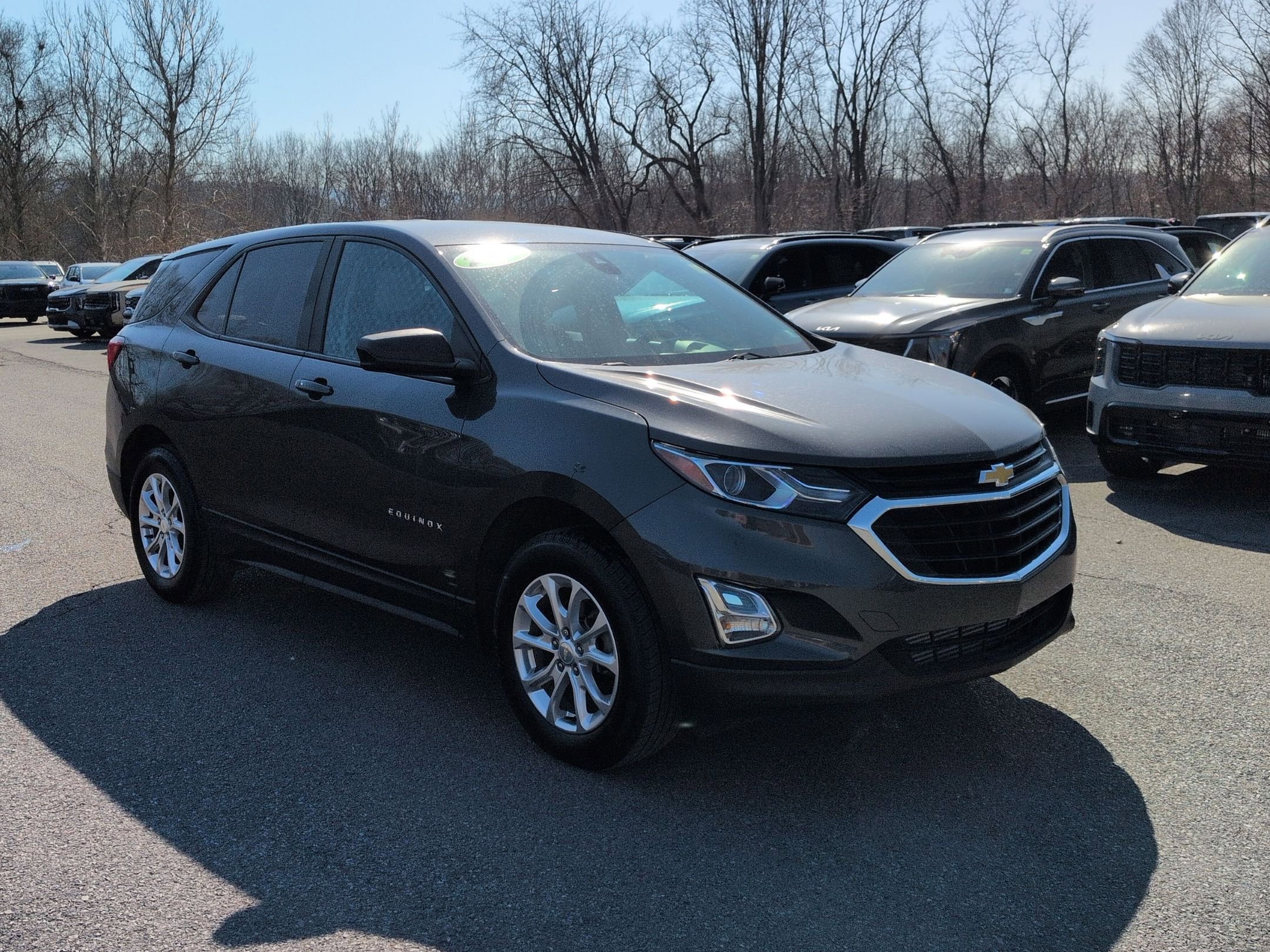 Used 2021 Chevrolet Equinox LS w/ LS Convenience Package image 3