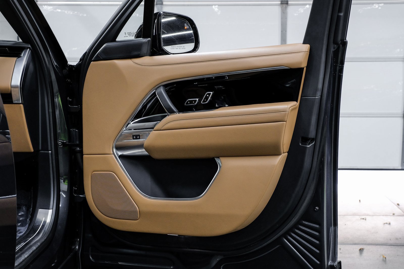 Used 2023 Land Rover Range Rover Autobiography image 51