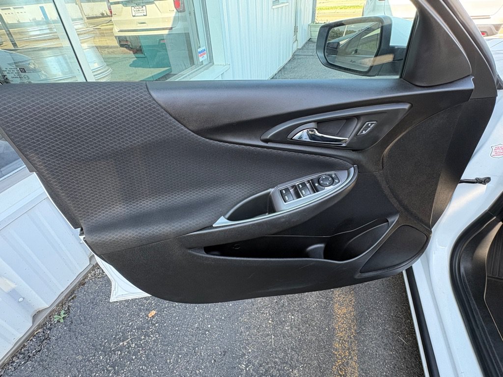 Used 2024 Chevrolet Malibu LT FWD image 6