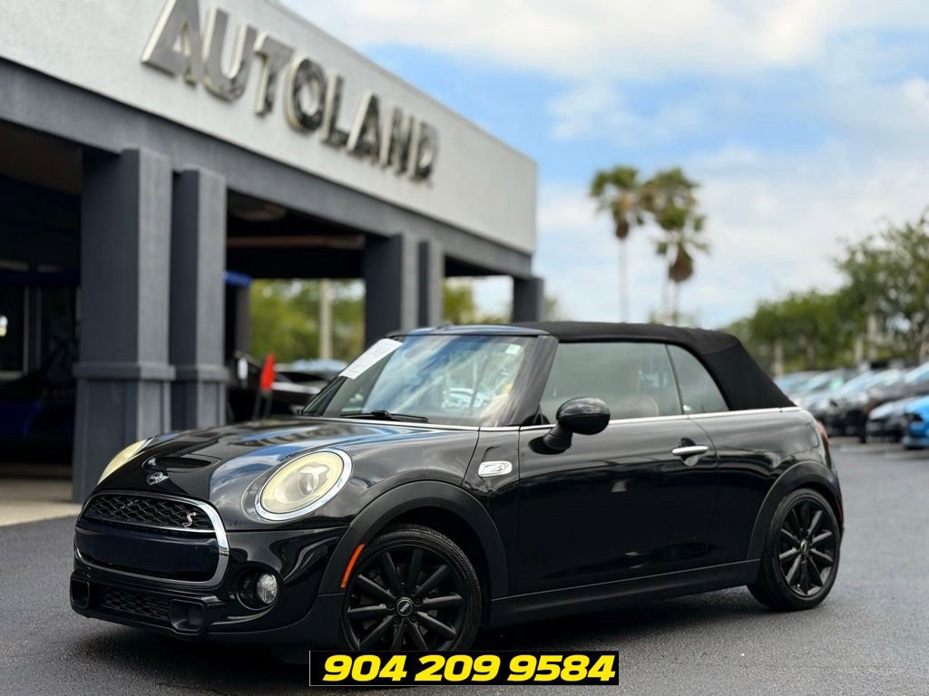 Used 2017 MINI Cooper S FWD image 2