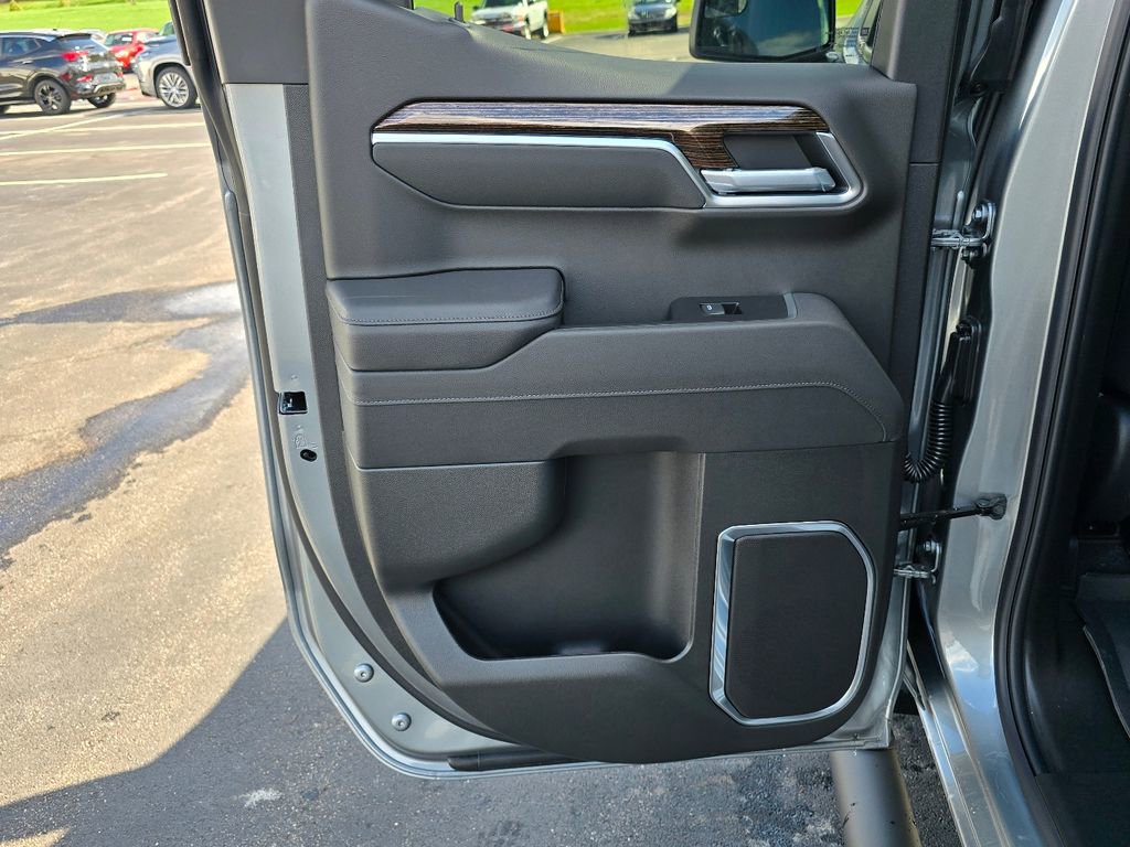 New 2026 GMC Sierra 1500 Elevation w/ Elevation Select Package AWD/4WD image 23